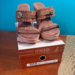 Italian Shoemakers Tan Mules with Gold Accents